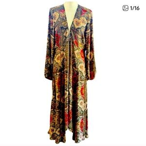 Express ladies, long sleeve maxi, sheer cover-up size large, NWT Paisley